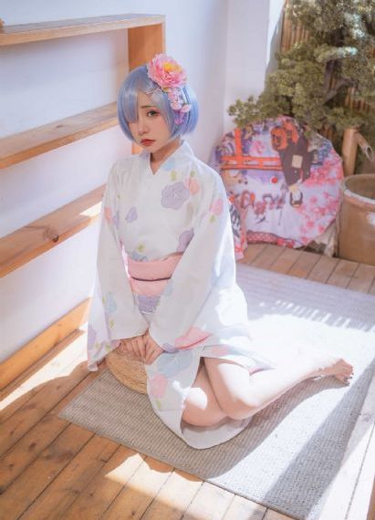 天降女子从2楼掉了下来樱花未增_BD韩语在线手机播放